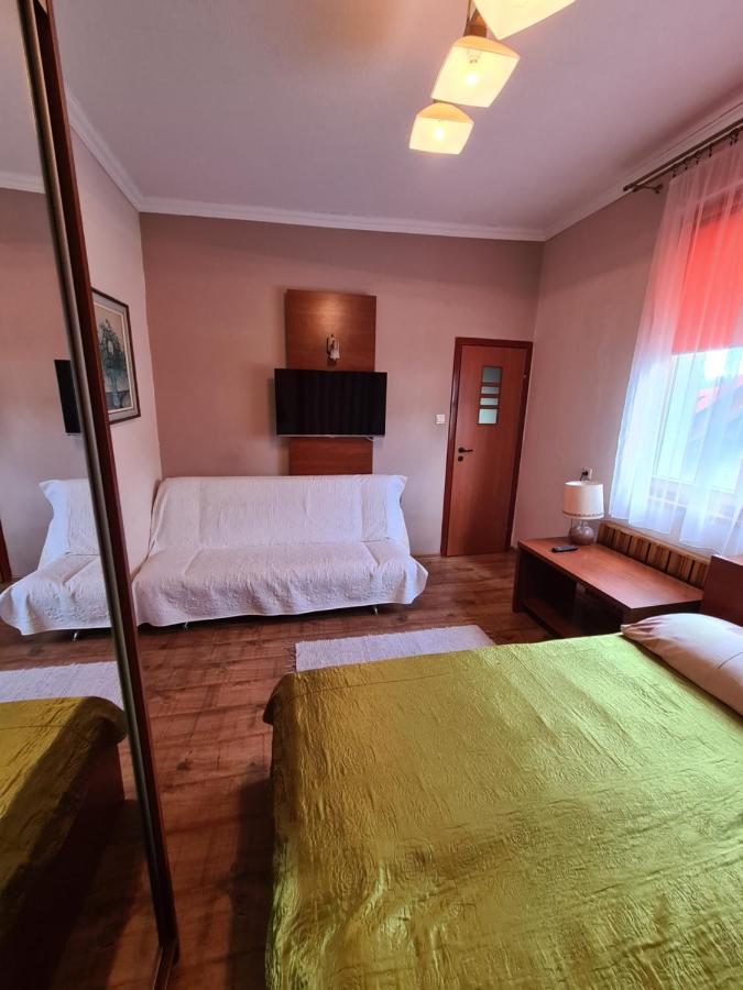 Gosciniec Halka Hostel Zwardoń Екстериор снимка