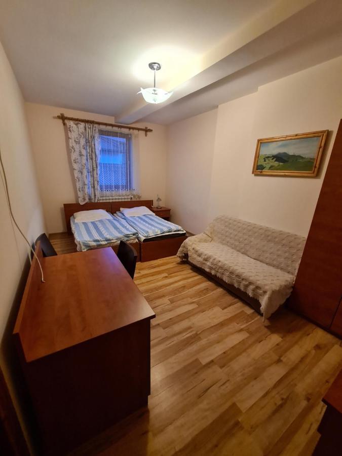 Gosciniec Halka Hostel Zwardoń Екстериор снимка